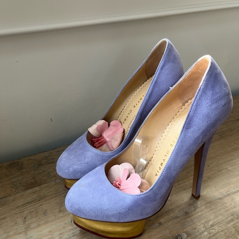Size 6 1/2 Lavender and gold Charlotte Olympia platform